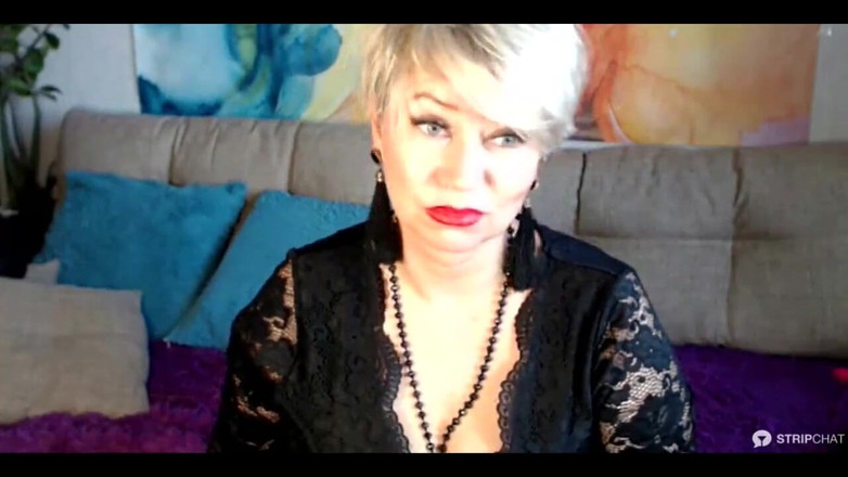 AimeeParadise: milf(चोदने लायक मम्मी) aimeeparadise: गीली परिपक्व चूत सुपर क्लोजअप!