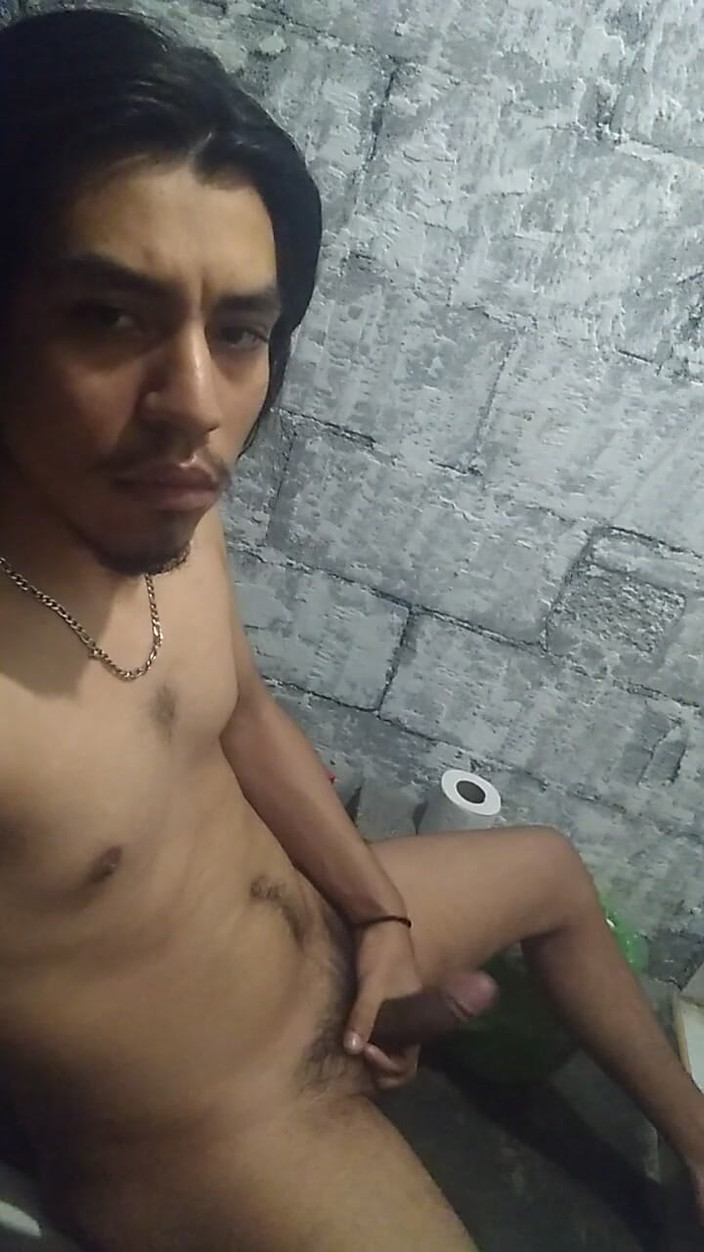AlexAlejandro13: Homens nus no chuveiro