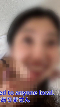 Plockar upp flickor vid en lokal busshållplats. Vacker flicka har vaginal orgasm #372