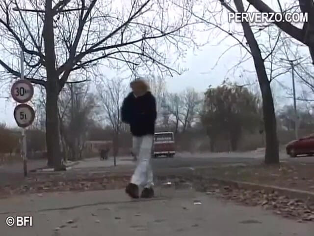 Pissing Girls: Открытый писсинг 2 - DVD с писсингом на улице в публичных местах