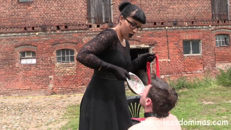 Merciless Dominas: Strawberry feet