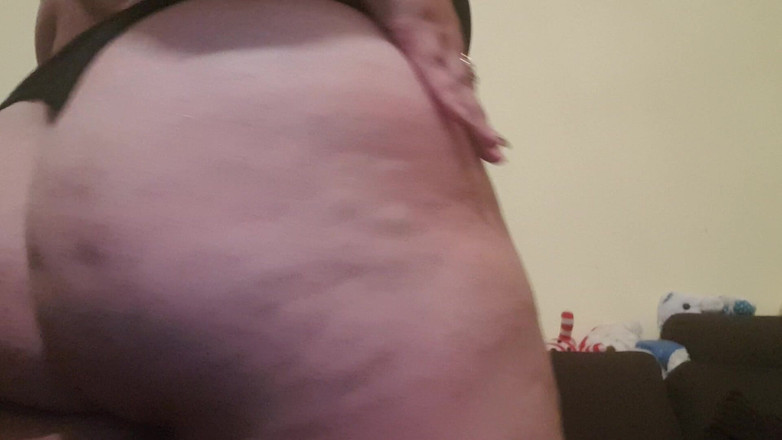 LoraBbw: 섹시한 후배위 따먹기