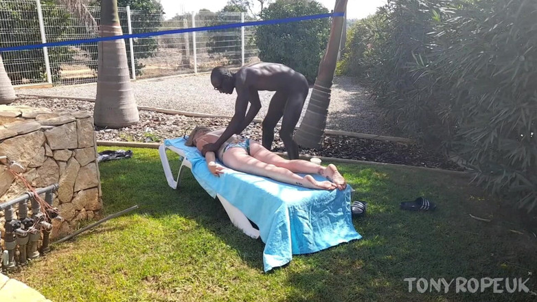 Tony Rope: De sensuele grote zwarte lul-massage iii - Mackenzie Page