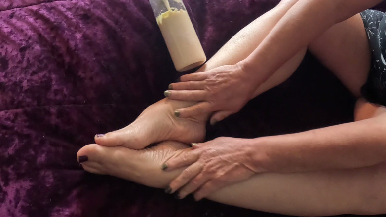 Homesteadmama: Gosok kaki yang nikmat