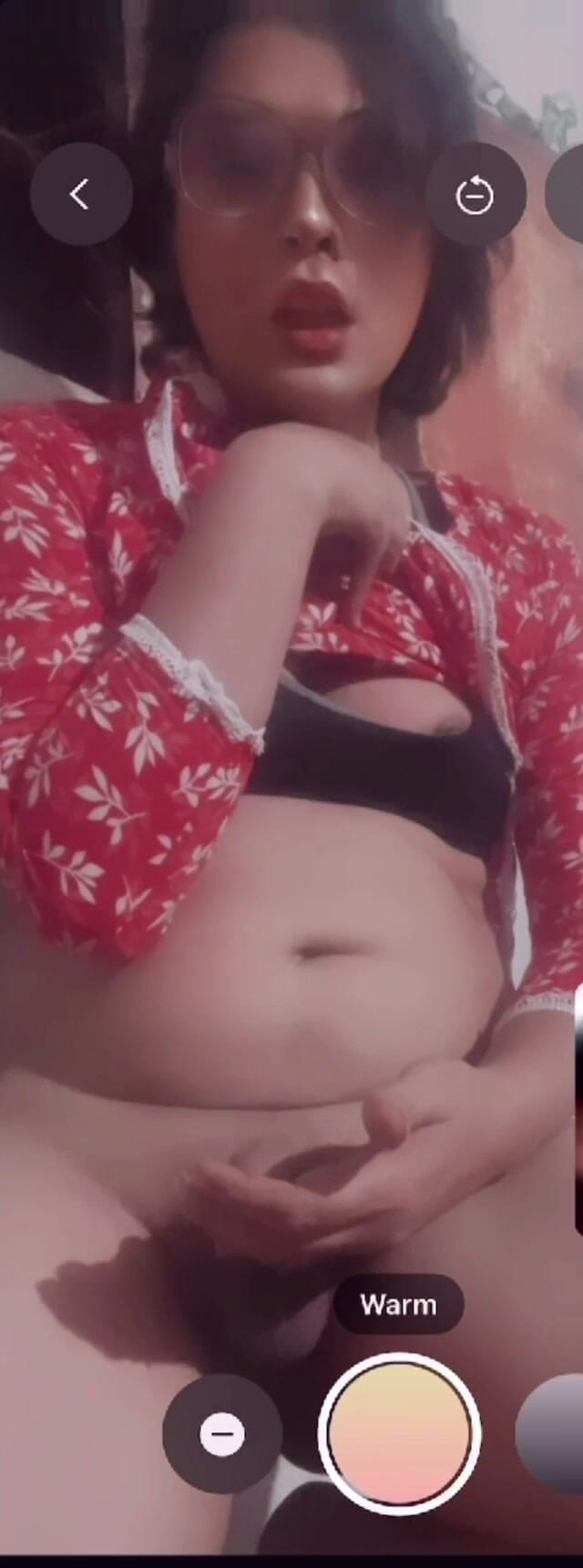 Apple00001: हैण्डजॉब के दौरान मैं फुहार छोड़ रही हूं