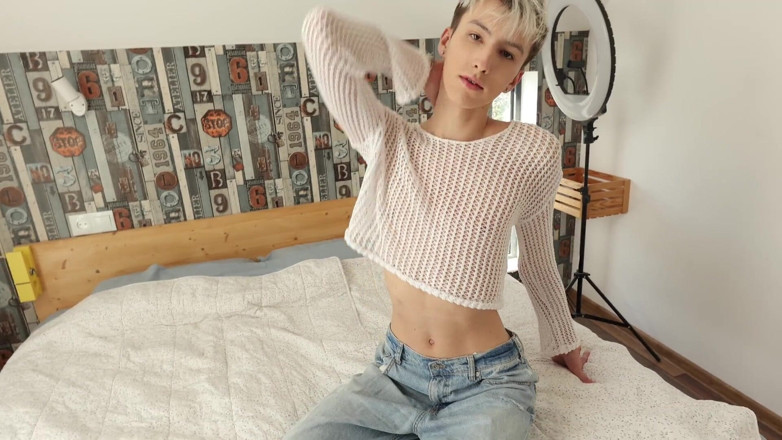 Sandro Jenner: Nevlastní Táta Šukal Roztomilého Twinka V Různých Polohách, Dokud Neskončil