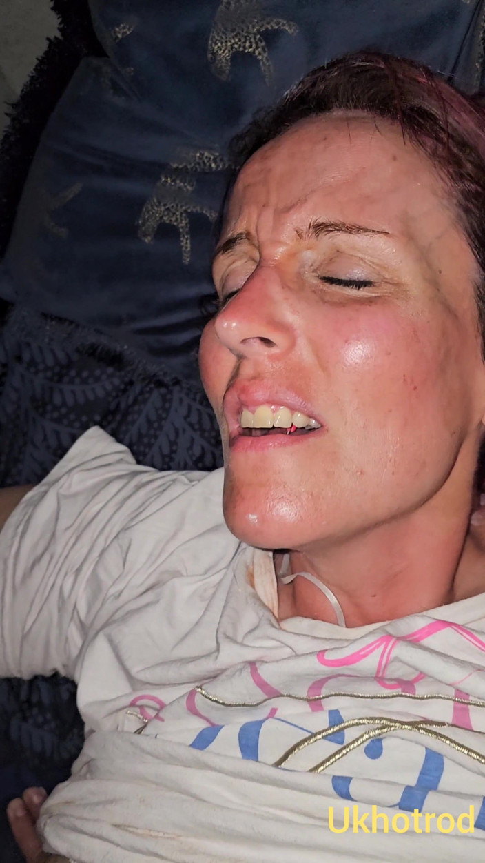 UK Hotrod: Bareback Anal Creampie on Vocal Moaning Wife