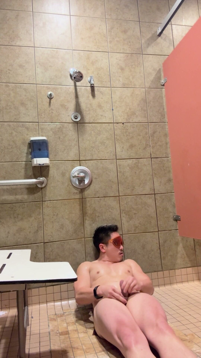 Barenakedmuscles: Barenakedmuscles Owns the Gym Shower - Pecs, V-taper, Tight Ass, Then...
