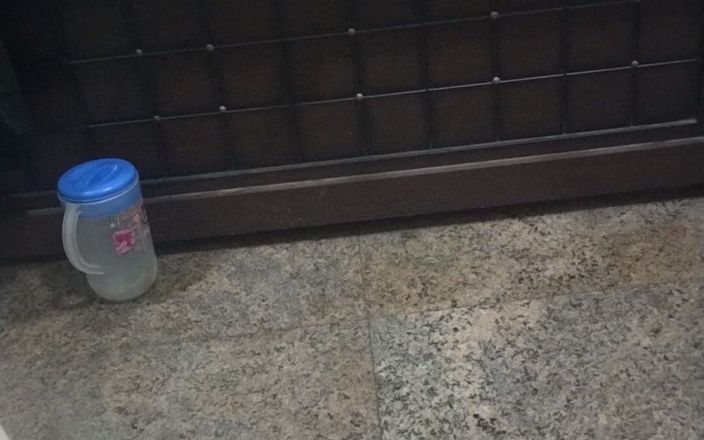 Tamil lesbian: Mluvte o její sexuální práci s nahou