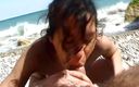 Java Consulting: 情侣拍摄自己在海滩上做爱