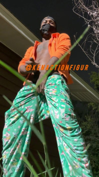 Kenactionfigur Busting a Big Ass Nut Outside the Trap House
