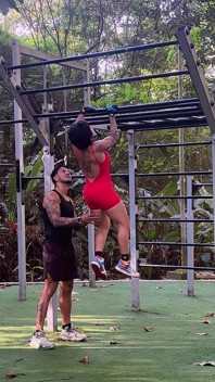 Full-body Training with a Predominance of Pulldowns