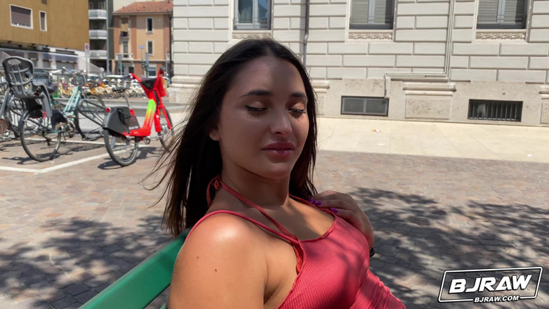 BJ Raw: Il pompino italiano di bjraw sara diamante