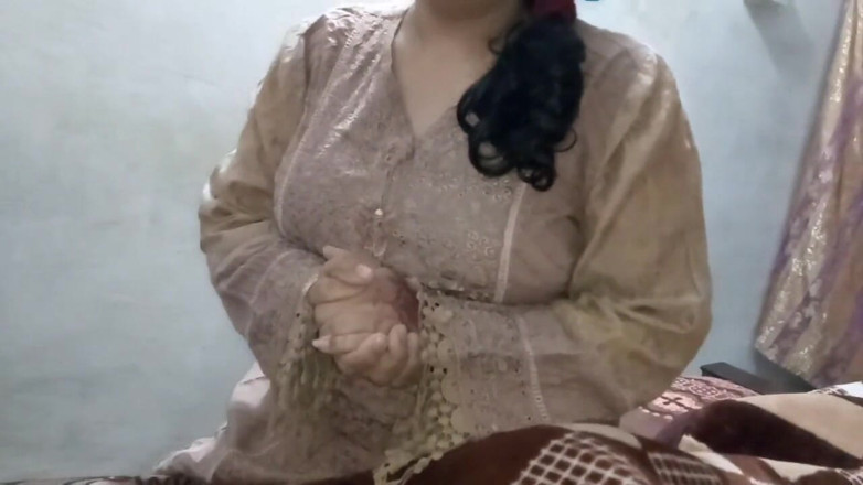 QueenbeautyQB: Stepmom Was Scared in Her Room so the Stepmom Went...