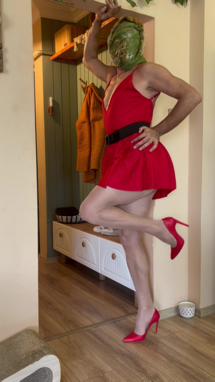 cd_aysemmm: La femme de mon demi-frère est très excitée, chatte, bite,...