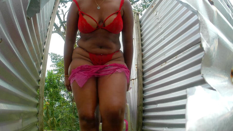 kloyesteicy: Amatoriale latina in camerino