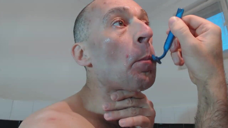 TIVADAR 73: Tivadar 73 shaving 2.