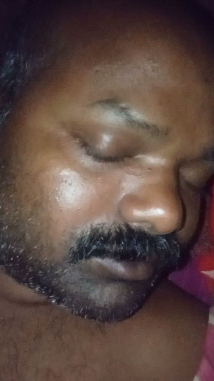 YangZi 69: Můj nevlastní bratr po mně chtěl, aby mě ošukal, nakonec...