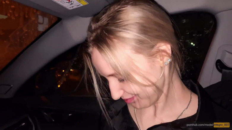Stacy Starando: Stiefzus bood weer aan me af te zuigen in de...