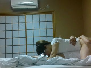 akeieroi: 清楚で綺麗な熟女が実は変態 69歳から騎乗位まで