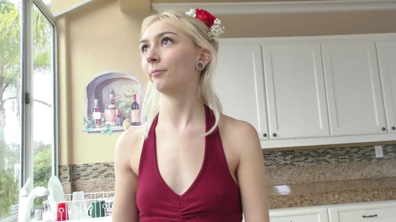 Perv Milfs n Teens: Chloe Temple's Stepdaddies Dick Is Bigger Than Her Dildo So...