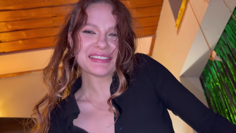 Alexa Poshspicy: POV: น้องสาวเลี้ยงแพ้ตูดในเกมไพ่ เย็ดตูดโชว์เลย