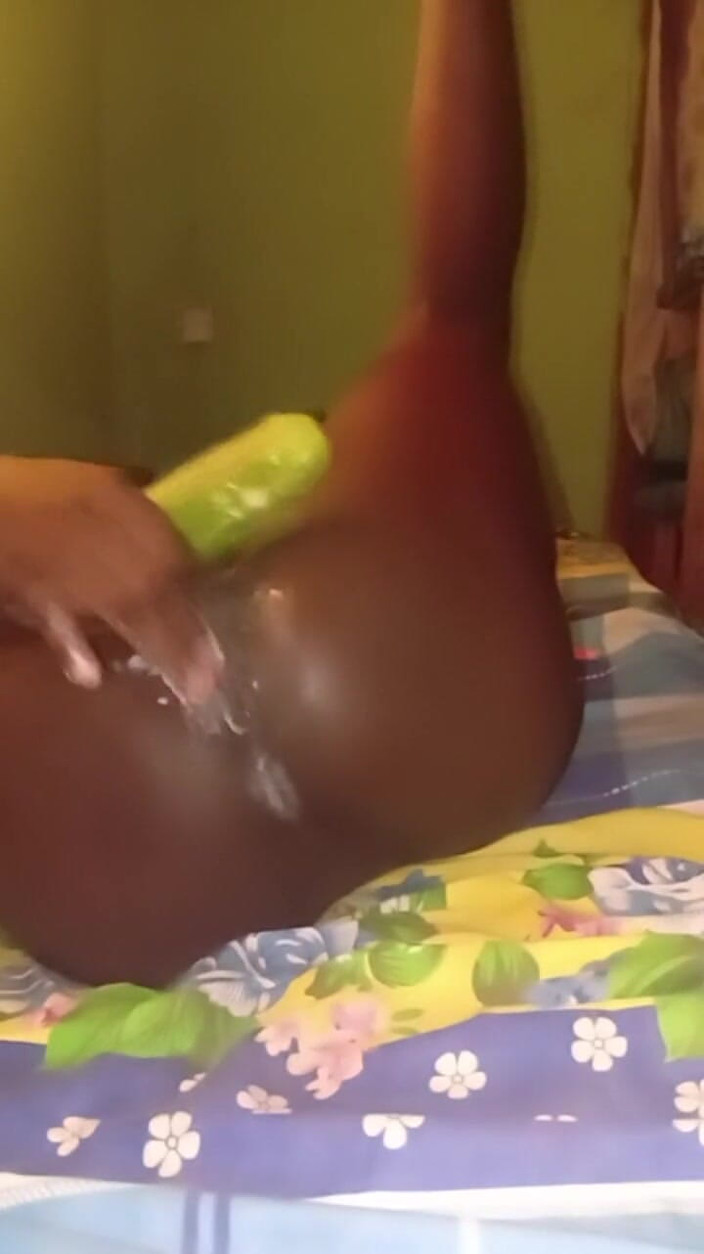 Badman4606: Ho allungato il suo buco della figa con il mio...