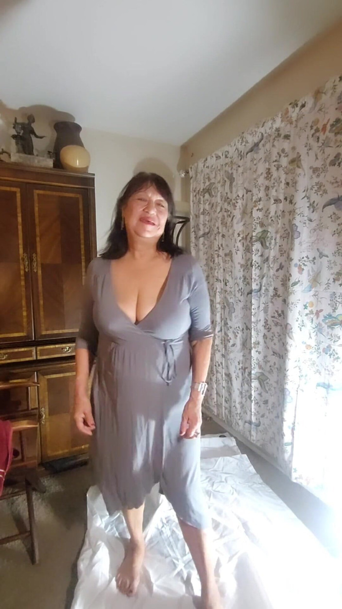 Zilah Luz: Gilf già thủ dâm âm hộ đầy lông của tôi bằng chân...