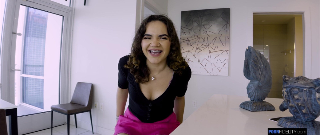 Pornfidelity: Pornfidelity - Naughy Naudi Nala Squirts All Over!