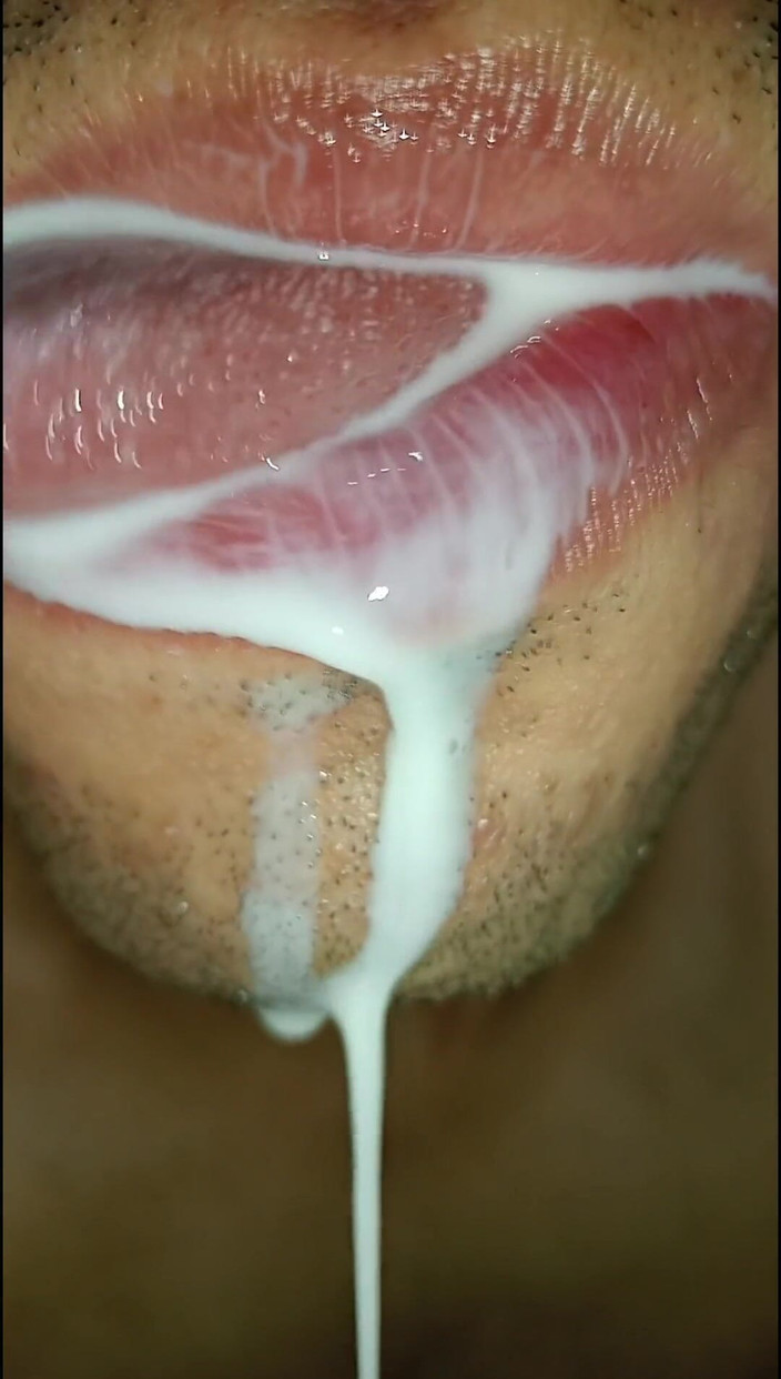 Rey rey: Uwielbiam spermę w ustach