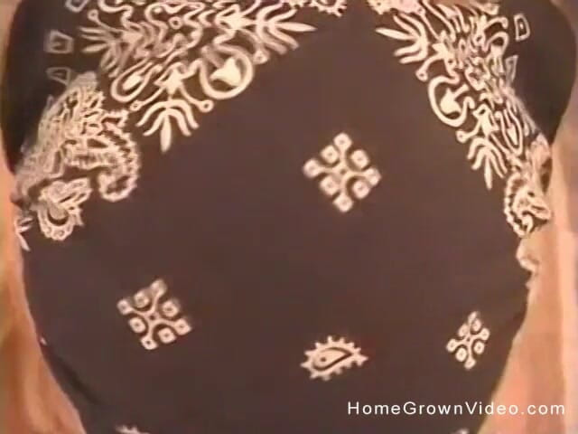 Homegrown Amateurs: Topanga dapat pancutan mani di hidungnya