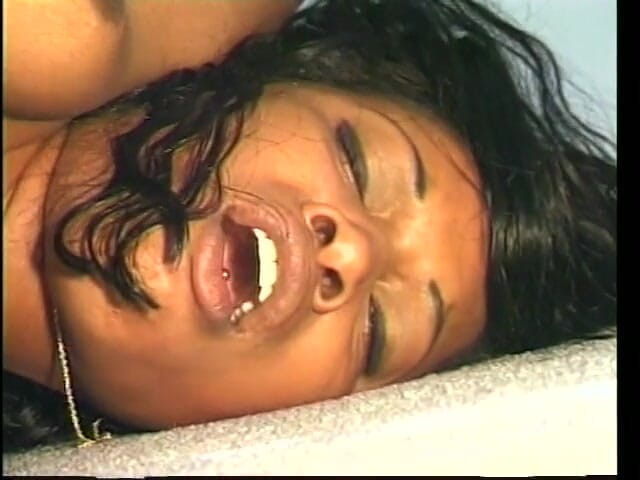 Super Babes: Black babe and dude have hardcore fuck on the carpet