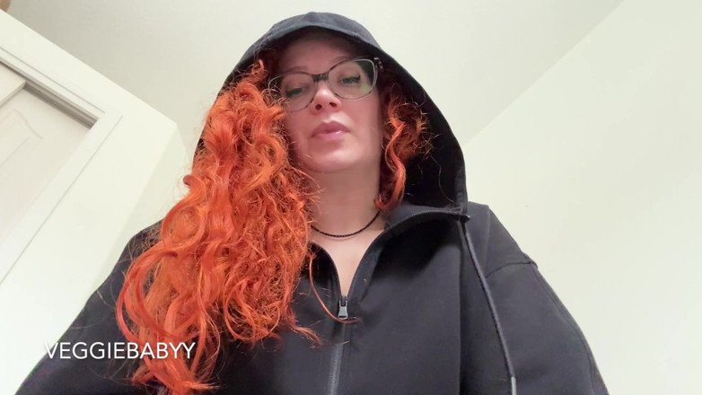 Veggiebabyy: Executrix serial psikopat bersarung tangan memilikimu dalam genggamannya pov