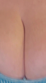 Goon to Stepmommy's Cleavage