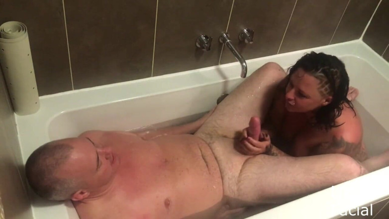MattyFacial: Divertimento in bagno