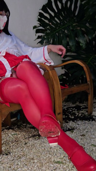 Si cewek nakal miko sissy kanisa bagian 3: mainin kontol di taman rock di luar ruangan