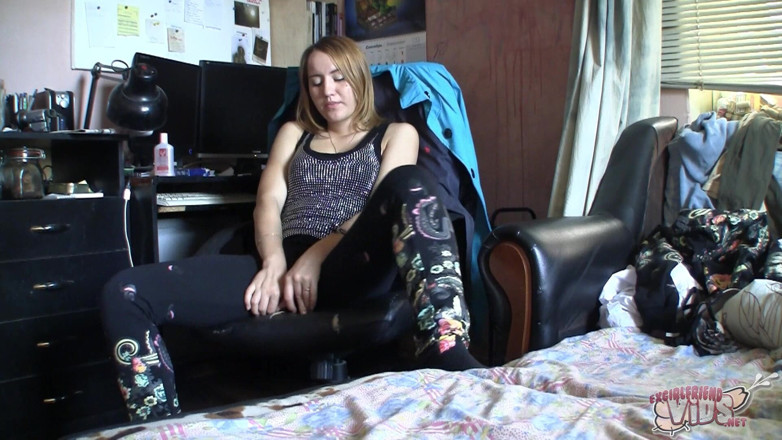 PrimeAdult: Boheme Art Student Spread Vagine