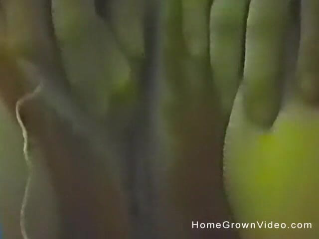 Homegrown Solo Babe: Hot babe loves anal pleasure