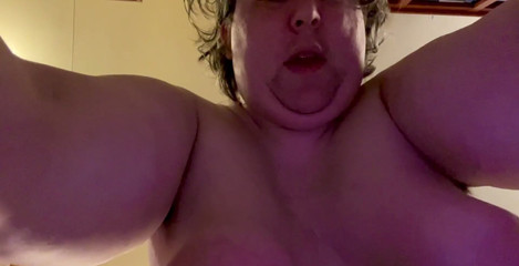 Moobdood: Wette, du wünschst, du könntest unter mir sein, während meine...