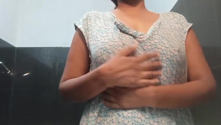 Anne White: 亚洲印度德西女友男友喜欢彩信重口味性爱和耸人听闻的前戏视频