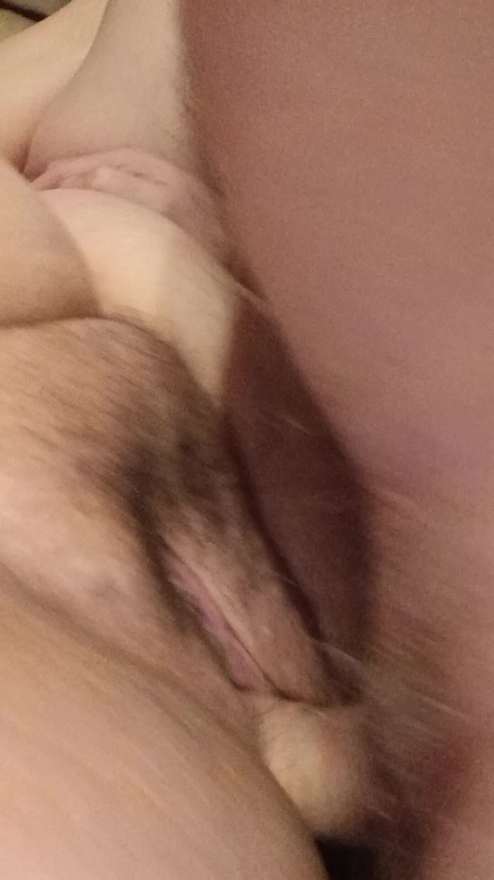 yaller62: Mâncând și futând