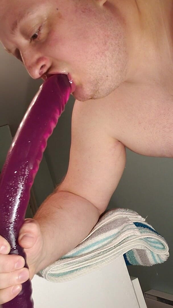 Charlieboy69: Głębokie gardło dildo