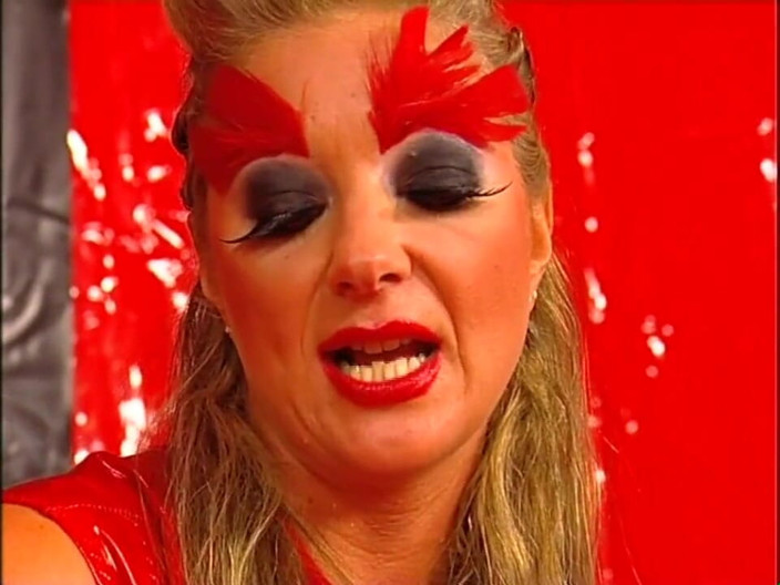 Absolute BDSM films - The original: Humiliating pissing threesome