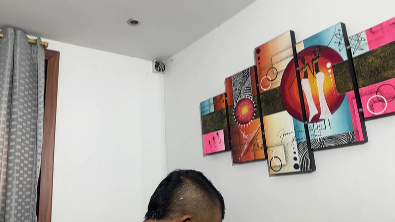 Julianaburning: Saya melihat gambar seksi kakak tiri saya yang hamil untuk...