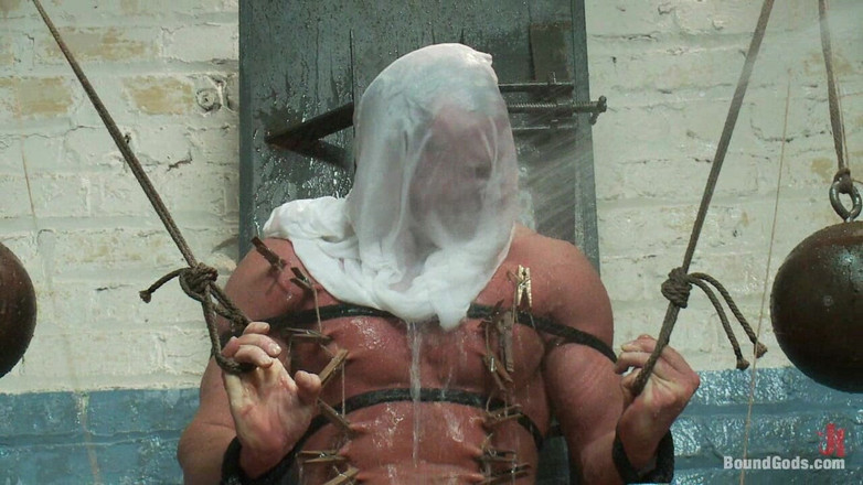 Bound gods: 捆绑神历史上最具挑战性的停赛 - 现场拍摄