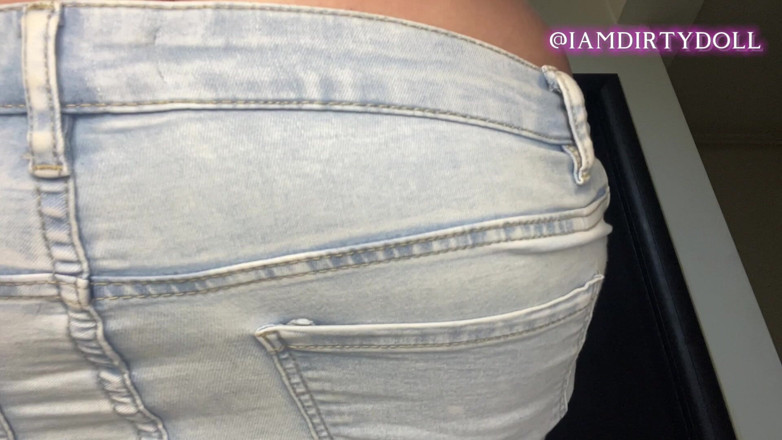 iamdirtydoll: Pawg jeans lagi kentut