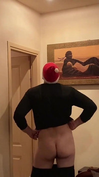 Homem Adulto Exibe Sua Bunda