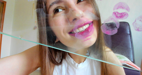 Rarible Diamond: Öpücükler ve ruj izi