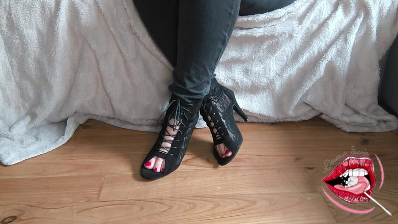 Douceur Sucree: 네 자지를 짓누르고 있어