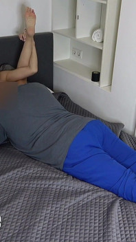Holandská pornohvězda Joy Latoya dostane hluboké lízání kundičky od velkého černocha